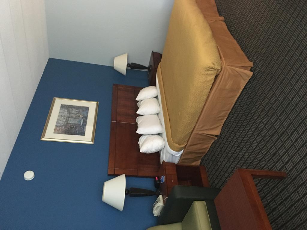 Rodeway Inn גרינפילד מראה חיצוני תמונה