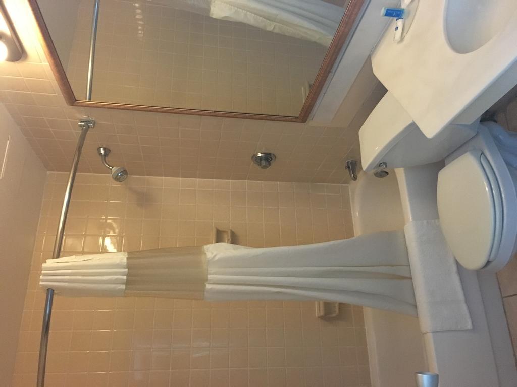 Rodeway Inn גרינפילד מראה חיצוני תמונה