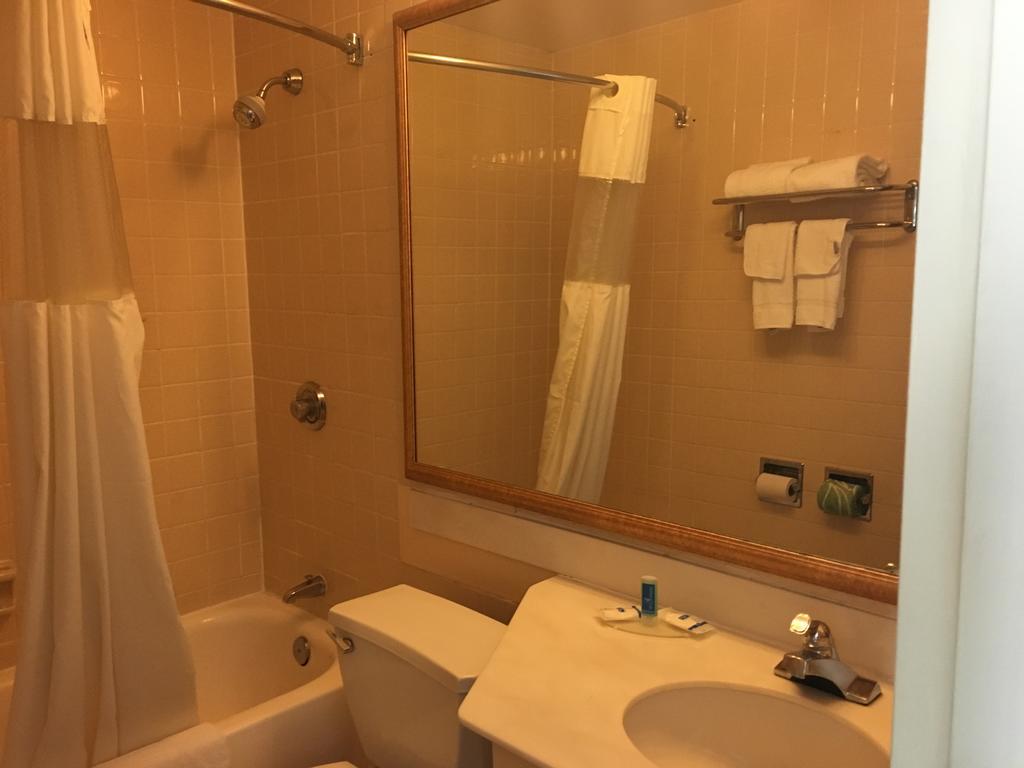 Rodeway Inn גרינפילד מראה חיצוני תמונה