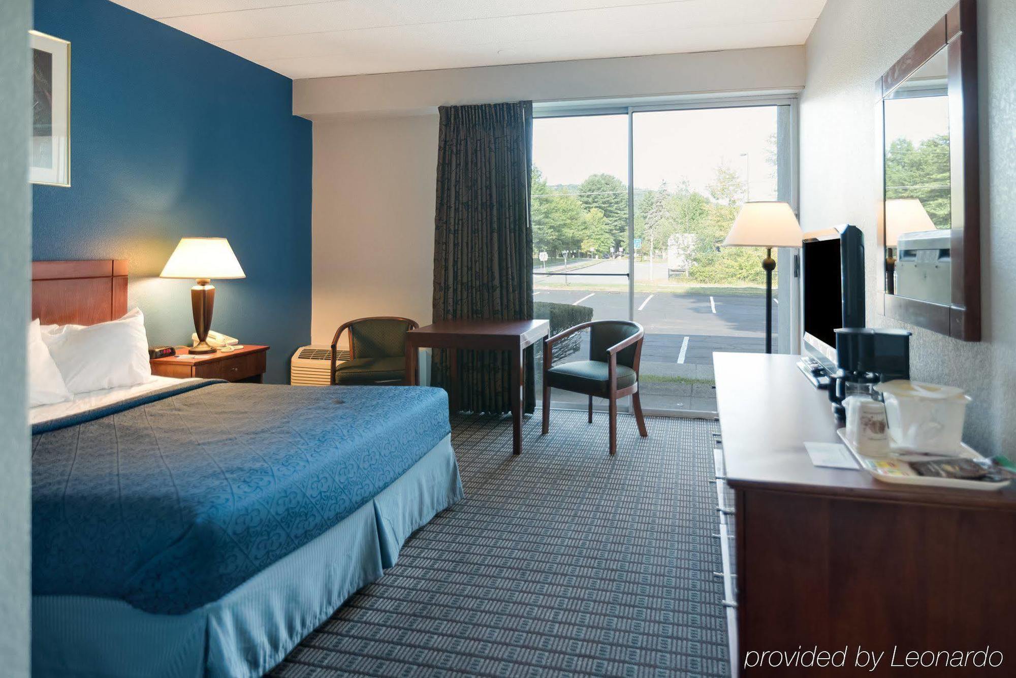 Rodeway Inn גרינפילד מראה חיצוני תמונה