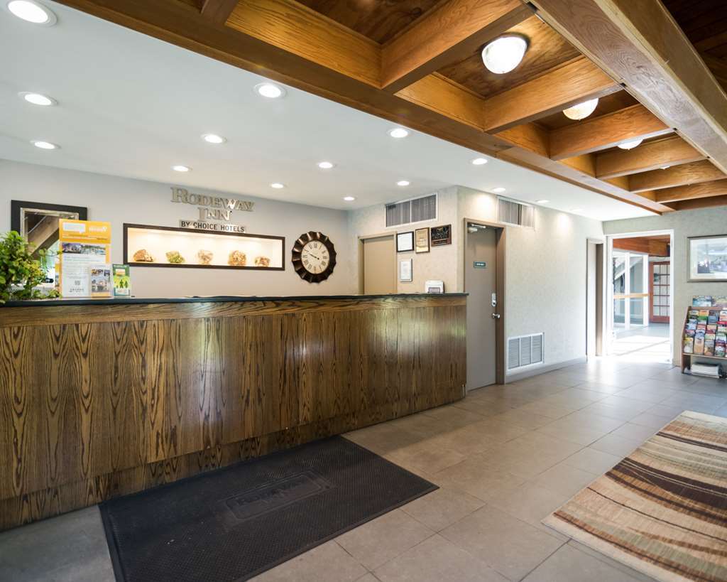 Rodeway Inn גרינפילד מראה פנימי תמונה