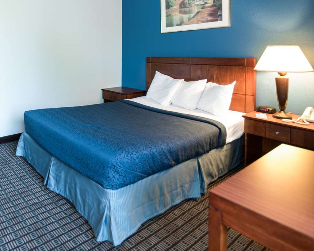 Rodeway Inn גרינפילד חדר תמונה