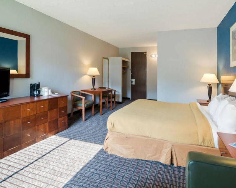 Rodeway Inn גרינפילד מראה חיצוני תמונה